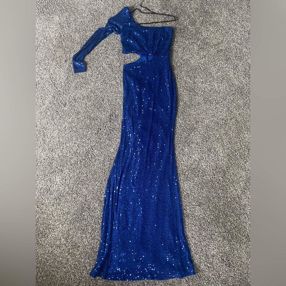 XS Windsor Prom/formal blue sequin dress